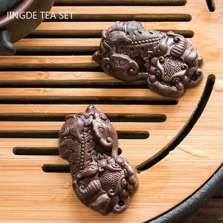 2pcs Handmade Purple Clay Tea Pet Ornaments Brave Troops Model Tea Table Decoration Chinese Tea Ceremony Decor Crafts Gift