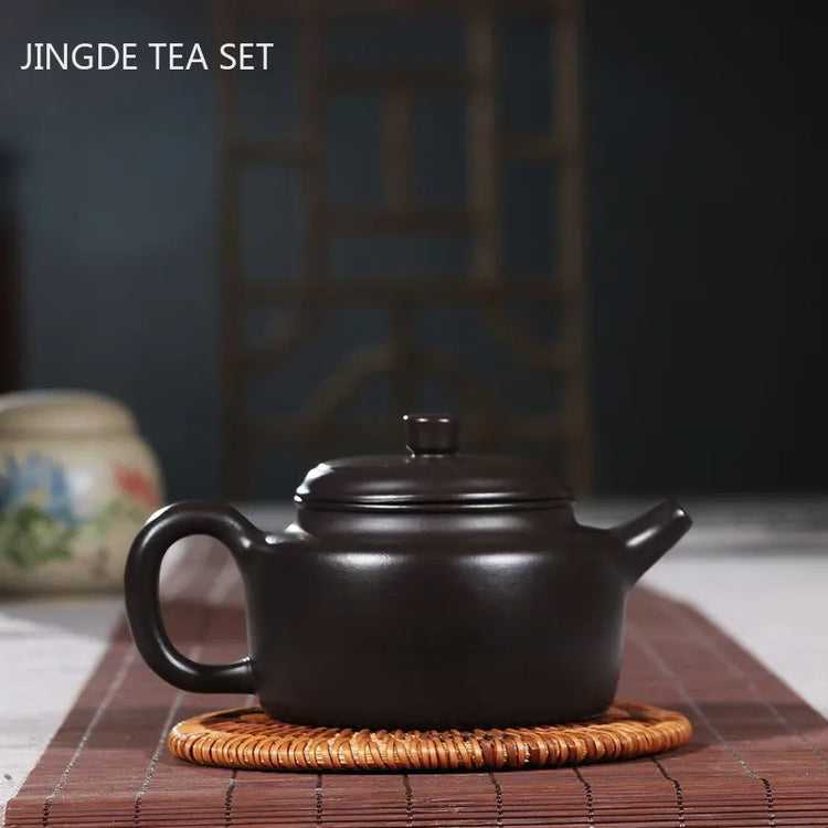 Classic Yixing Purple Clay Teapot Tradition Handmade Filter Tea Pot Raw Ore Black Mud Beauty Kettle Tea Set Supplies 220ml