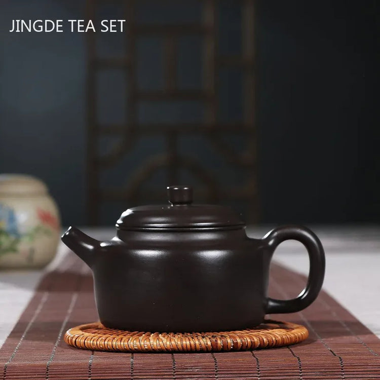 Classic Yixing Purple Clay Teapot Tradition Handmade Filter Tea Pot Raw Ore Black Mud Beauty Kettle Tea Set Supplies 220ml