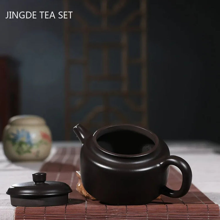 Classic Yixing Purple Clay Teapot Tradition Handmade Filter Tea Pot Raw Ore Black Mud Beauty Kettle Tea Set Supplies 220ml