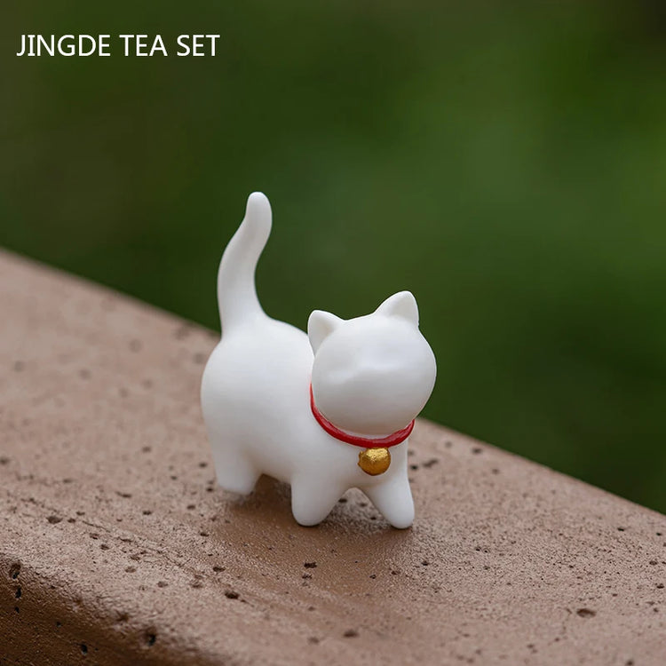 Creativity Handmade Ceramics Tea Pet Ornaments Cute Small Cat Statue White Porcelain Tea Figurine Crafts Boutique Tea Decoration