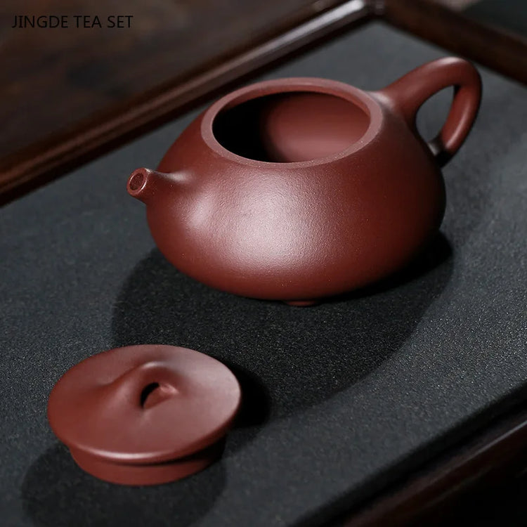 Handmade Yixing Purple Clay Tea Infuser Tradition Stone Scoop Filter Teapot Chinese Zisha Beauty Tea Set Custom Tea Accessories